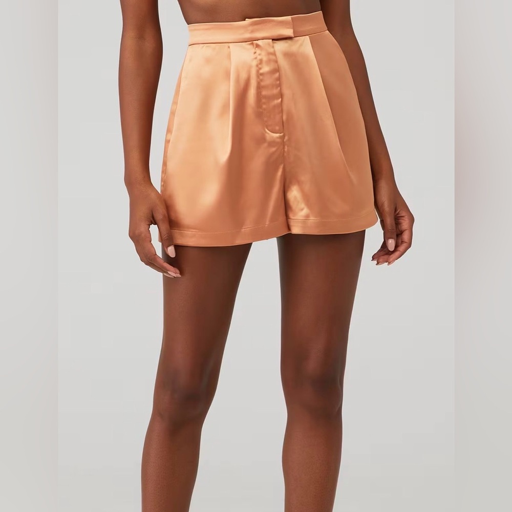Ronny Kobo satin shorts L in Butter Rum